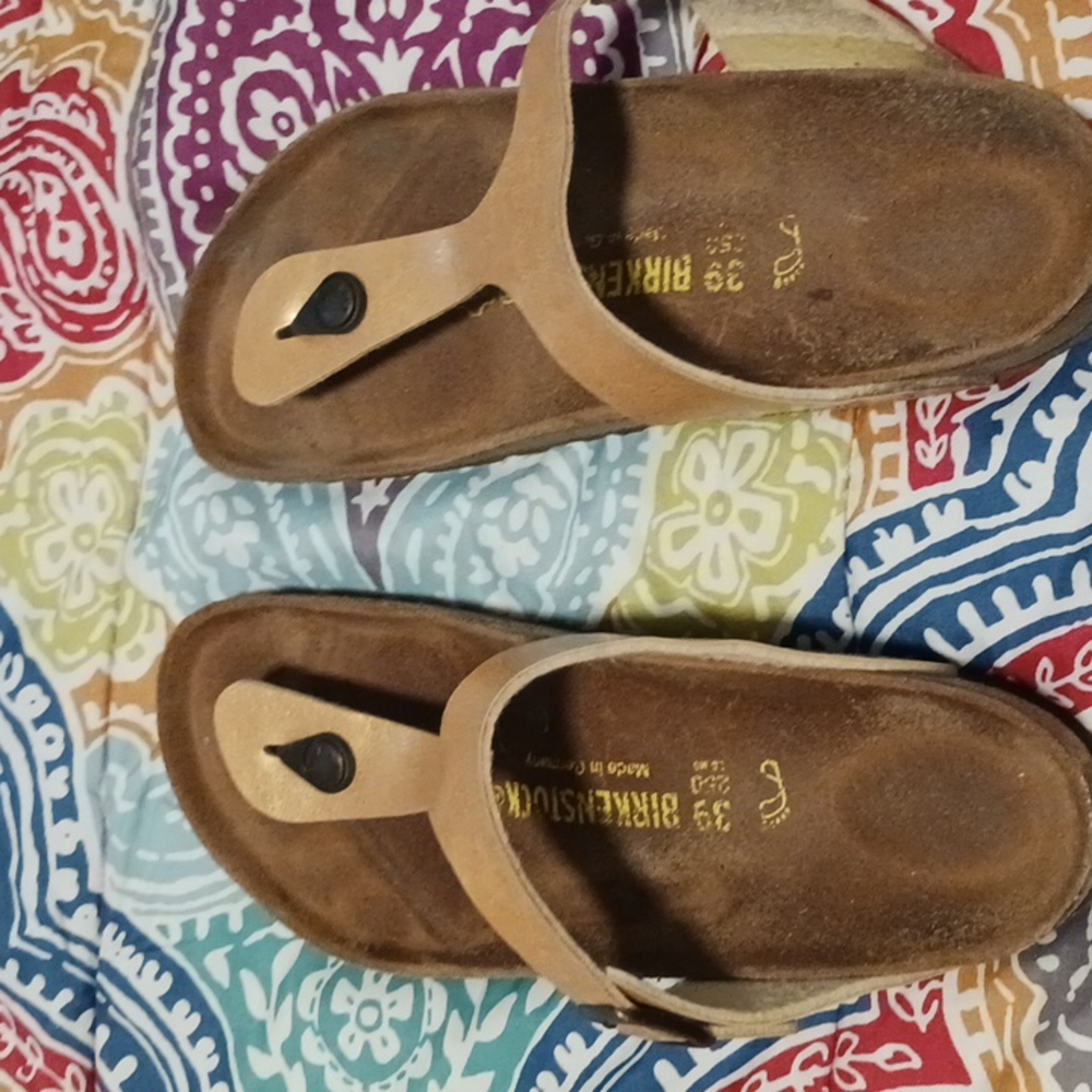 Birkenstocks Gizeh sandal size 39 reg. Width